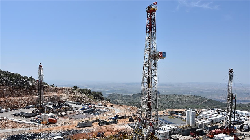 Türkiye'nin petrol ve doğal gaz üretimi arttı