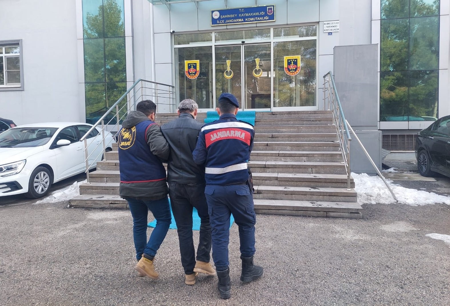 25 yıl hapis cezasıyla aranan hükümlü yakalandı