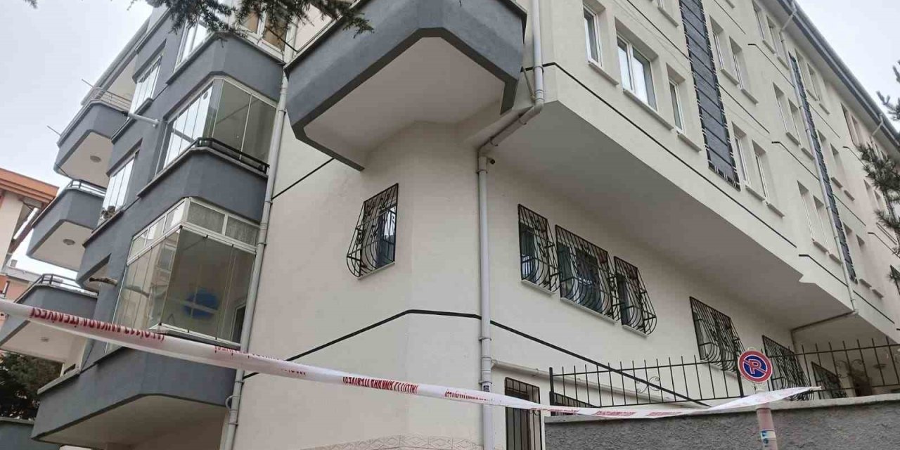 Kolonu çöken bina tahliye edildi