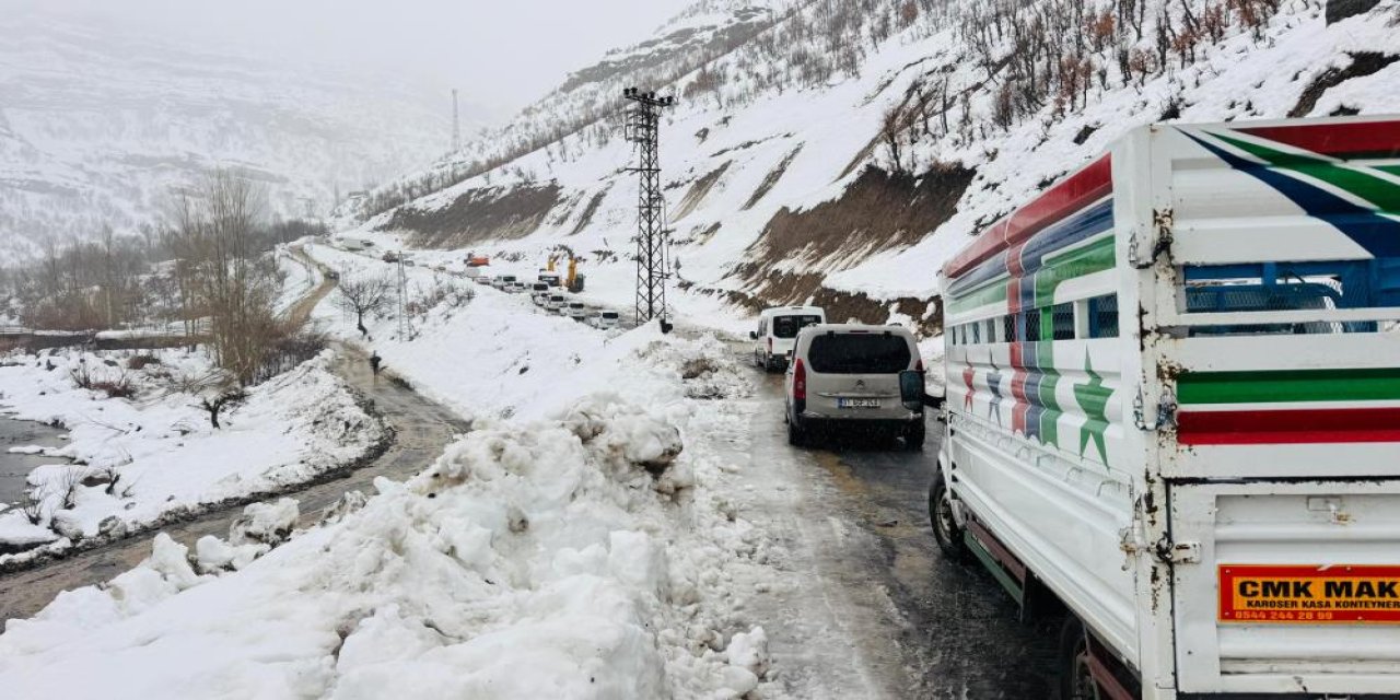 Buzlanma kazaya sebep oldu: 2 yaralı