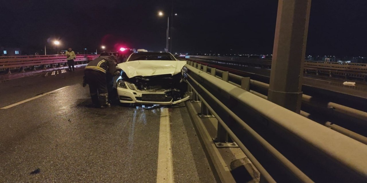 Üç araçlı zincirleme kaza: 3 yaralı