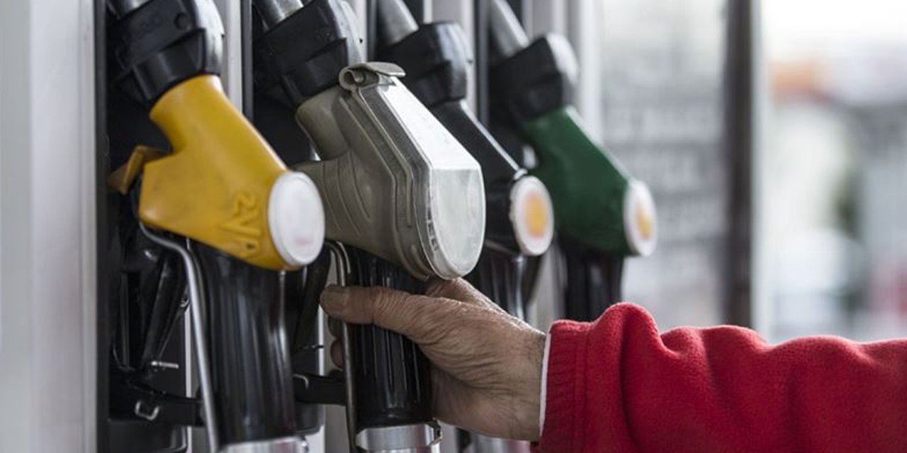 Benzine gece yarısı zammı: Motorine de yeni zam kapıda