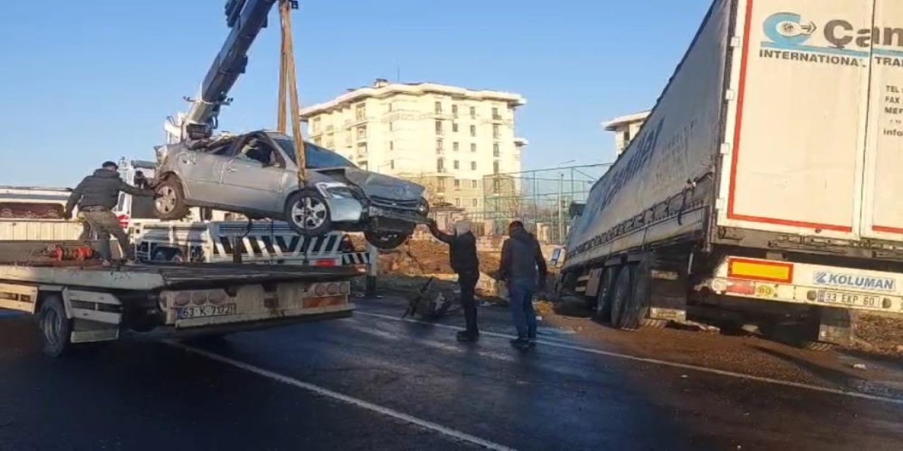 Buzlanma nedeniyle zincirleme kaza: 2 ölü