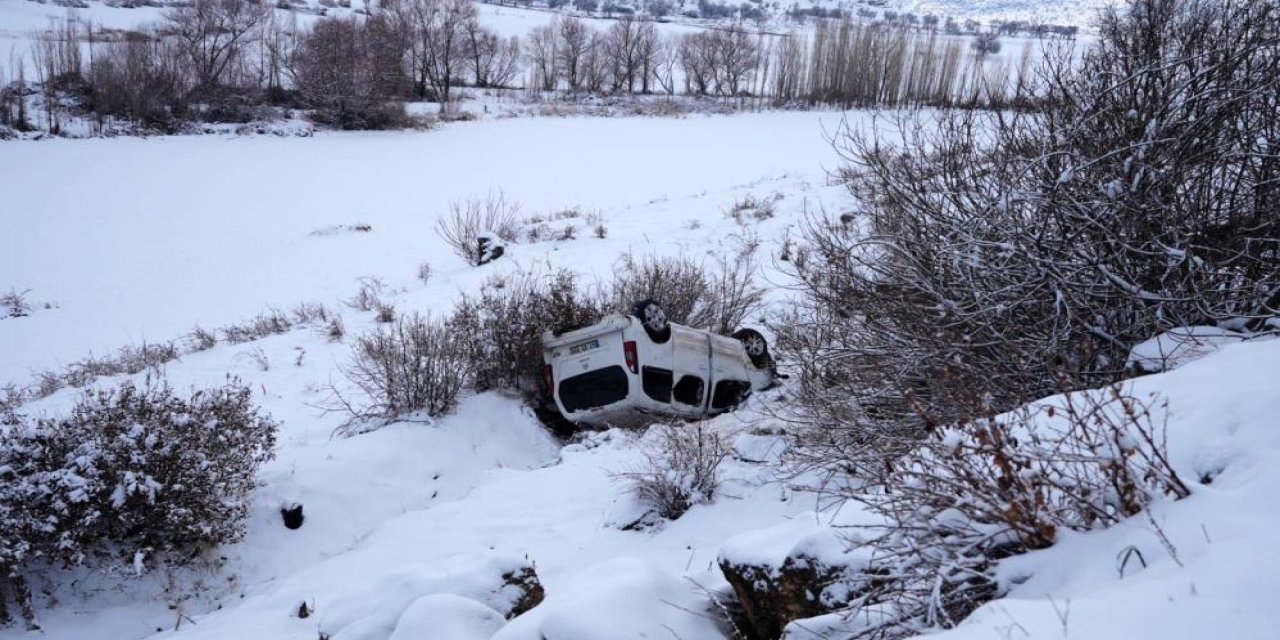 Kar yağışı kazaya neden oldu: 6 yaralı