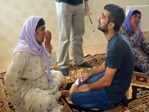 Ezidiler tek tek sağlık kontrolünden geçirildi