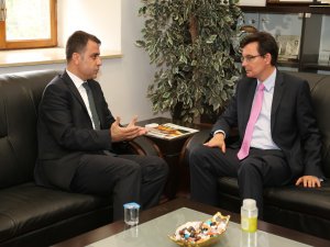 Avustralya Büyükelçisi Larsen'den DTSO'ya ziyaret