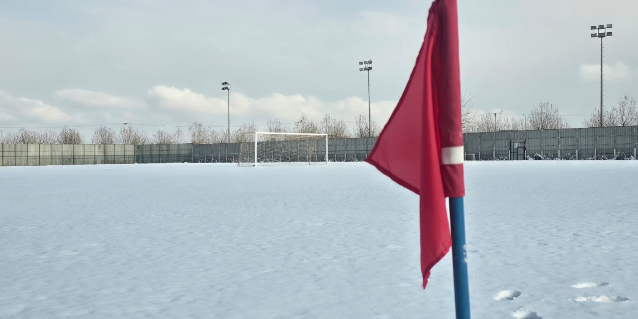 Diyarbakır’daki U16 Amatör Maçlarına Beyaz Örtü Engeli