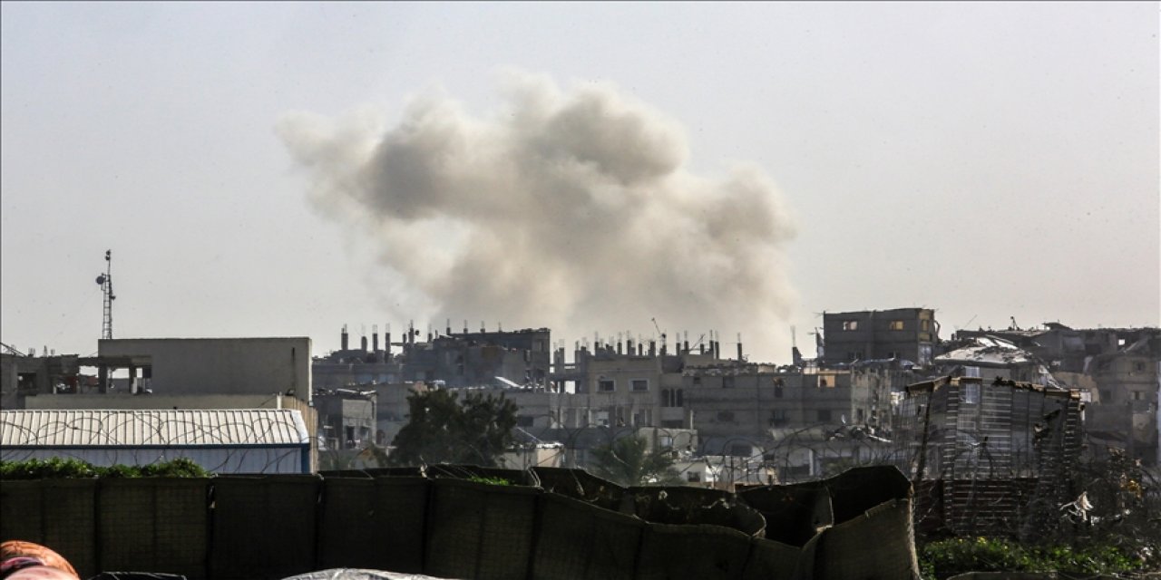 Gazze’de mezarlık çevresine yoğun saldırı