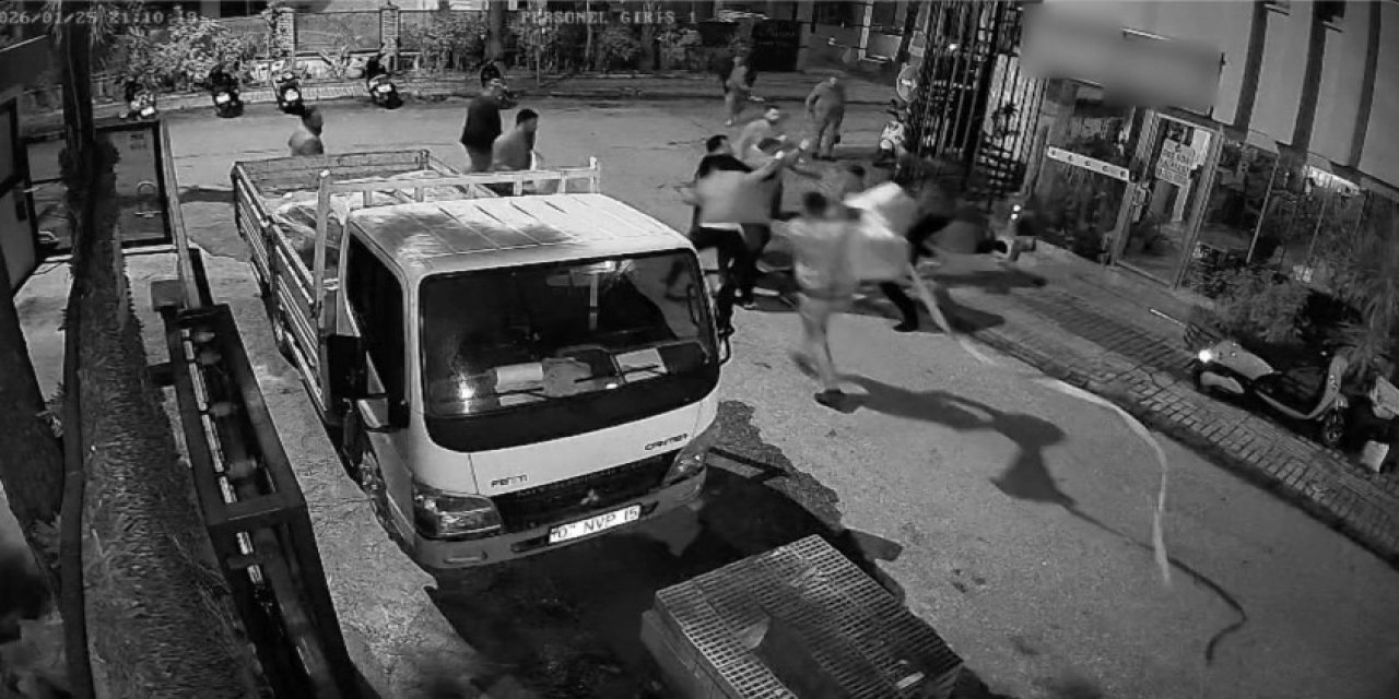 Alacak verecek meselinden birbirlerine girdiler