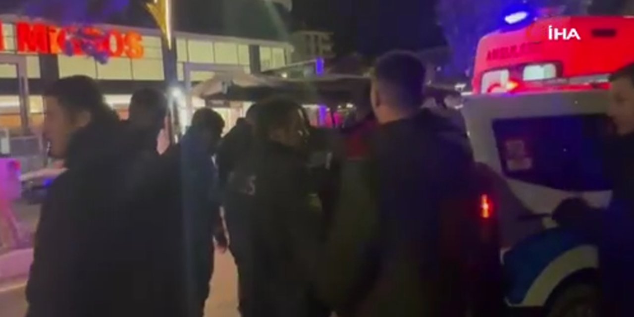 Adliye önünde kavga: 4 yaralı, 12 gözaltı