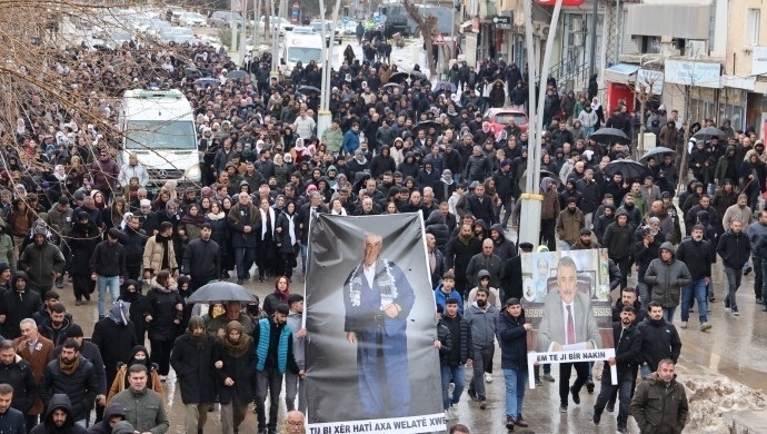 Selim Sadak toprağa verildi