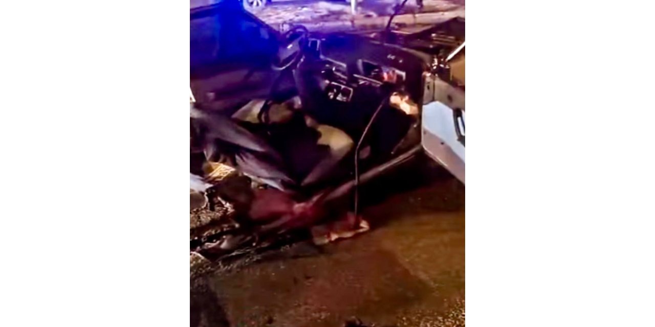 İki otomobil çarpıştı: 4 yaralı