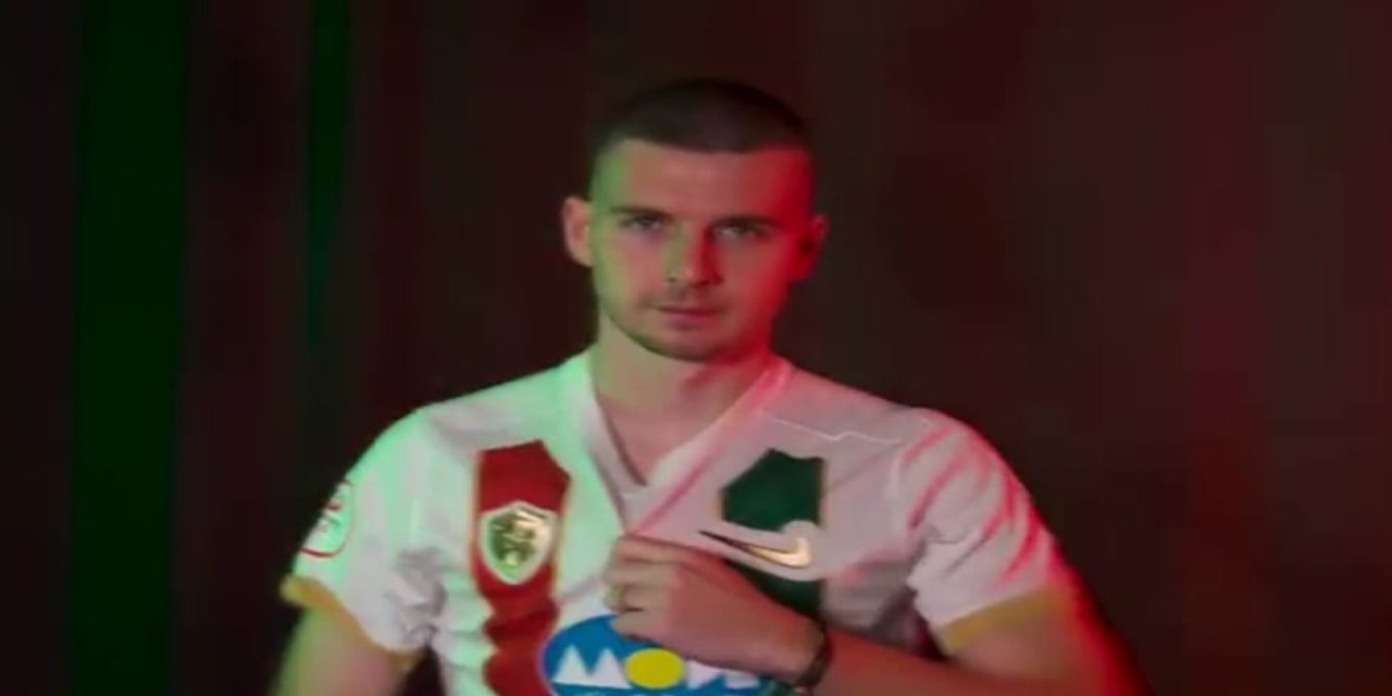 Amedspor'da imzalar atıldı: Yeni transferini üç dilli paylaşımla tanıtıldı