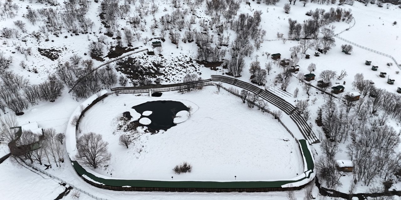 Bingöl’de Yüzen Adalar karla kaplandı