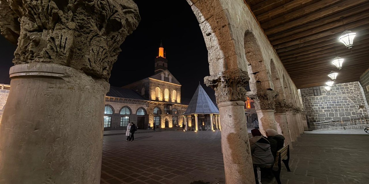 Berat Kandili yarın idrak edilecek