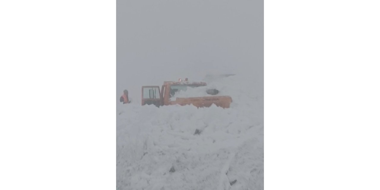 Muş-Kulp kara yolunda çığ tehlikesi