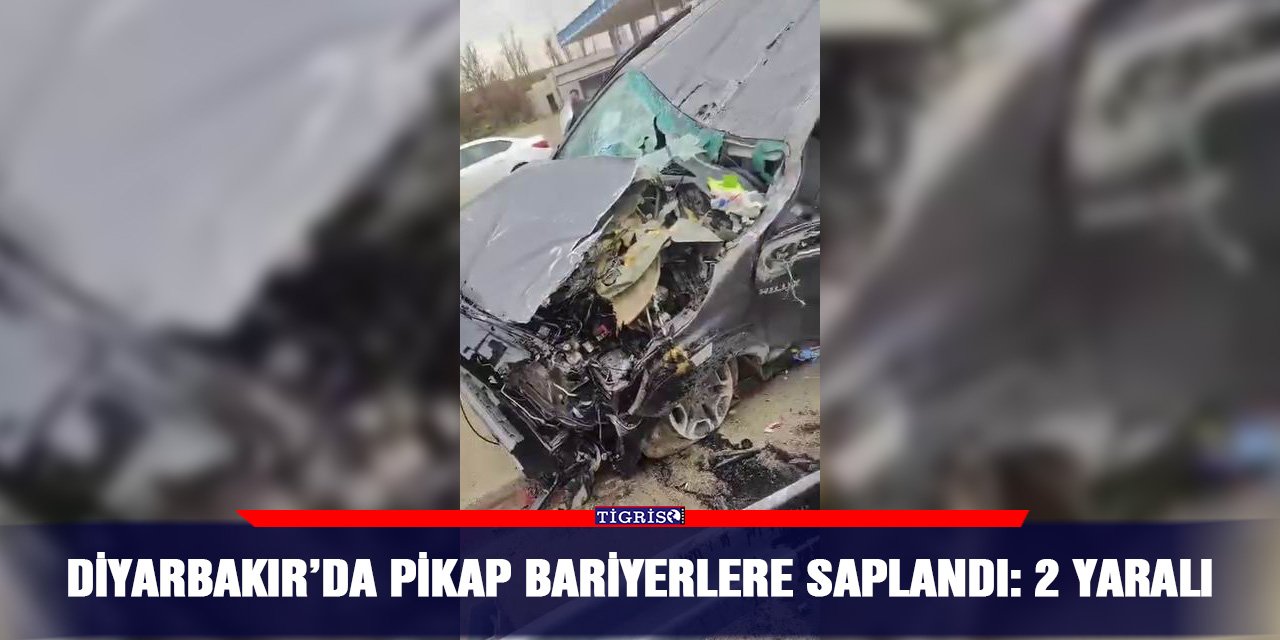 Diyarbakır’da pikap bariyerlere saplandı: 2 yaralı