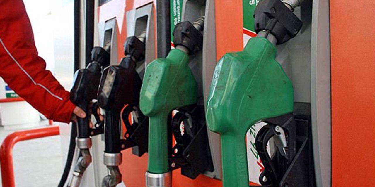 Akaryakıtta büyük zam geri çekildi