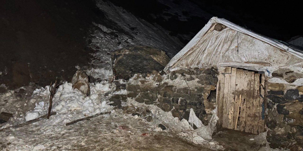 Şırnak’ta sağanak sonrası kaya düştü