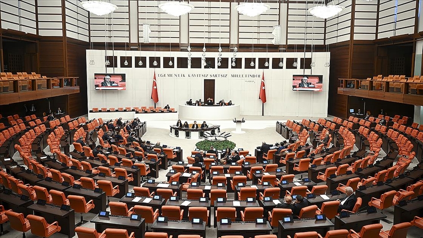 Doğum izni ile sosyal medya düzenlemesinde sona gelindi
