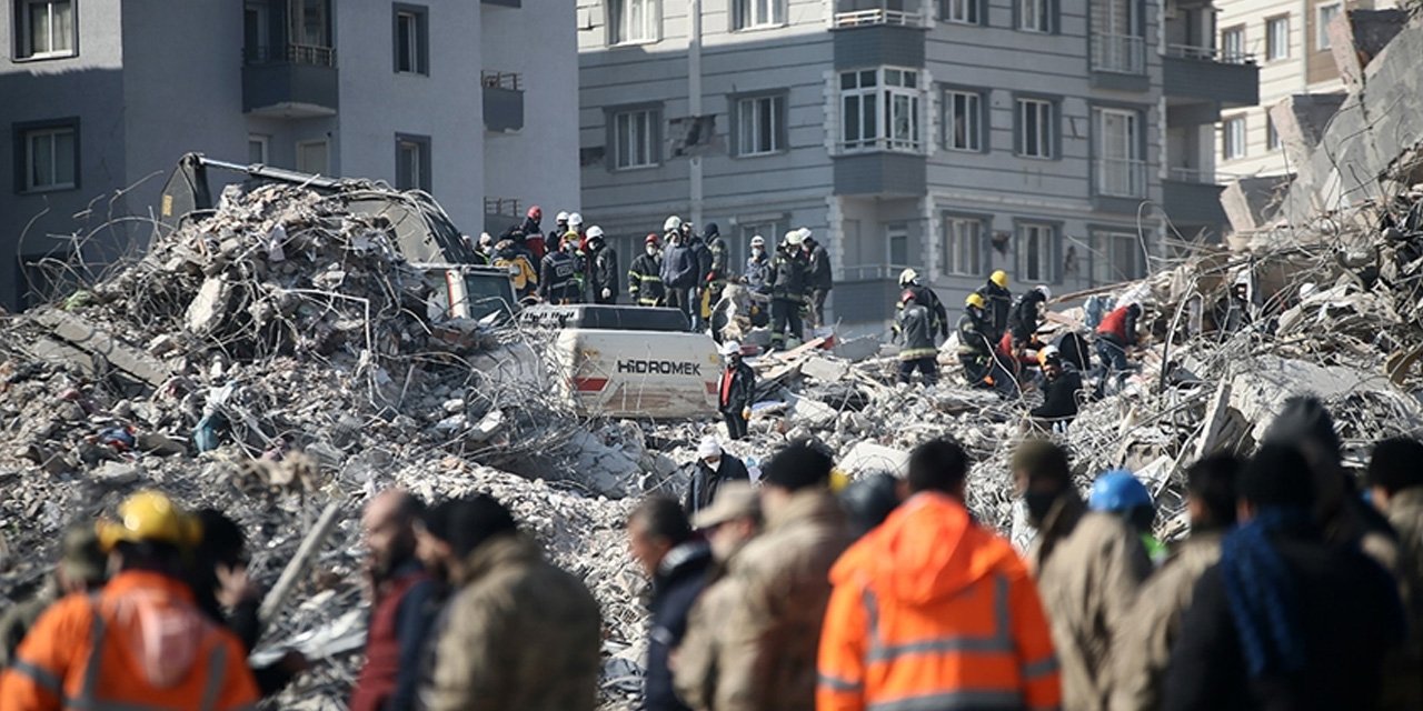 Depremin yıl dönümünde 6 ilde eğitime ara