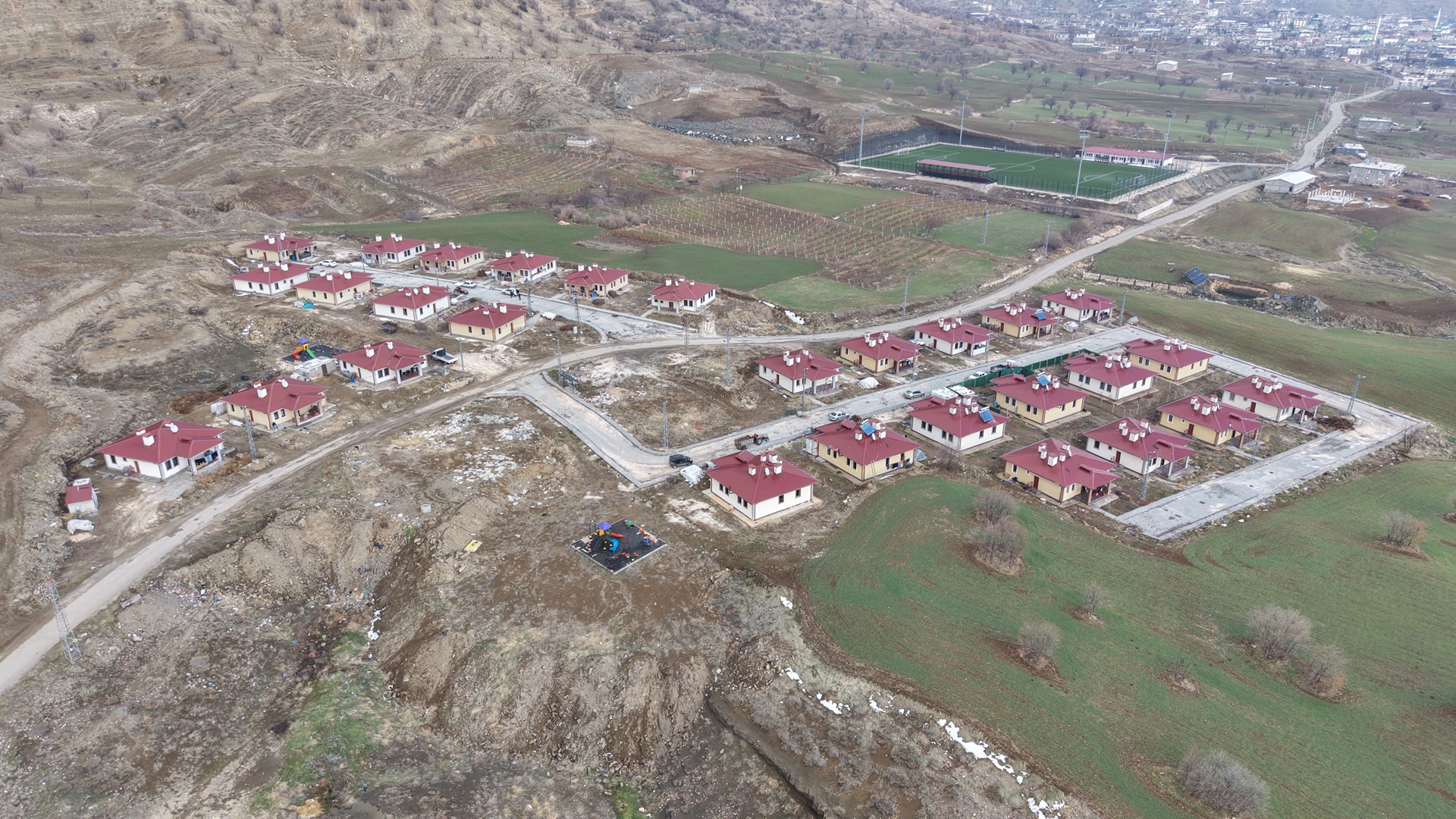 Diyarbakır'da kırsaldaki 480 depremzede, köy tipi afet konutlarına yerleşti