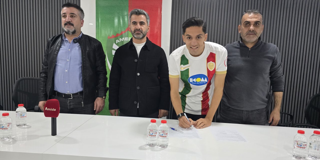 Amedspor'dan yeni transfer Cem Yücedağ'a imza töreni