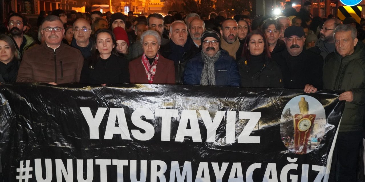 Adıyaman’da 6 Şubat Anması: Saat 04.17’de gözyaşları yükseldi