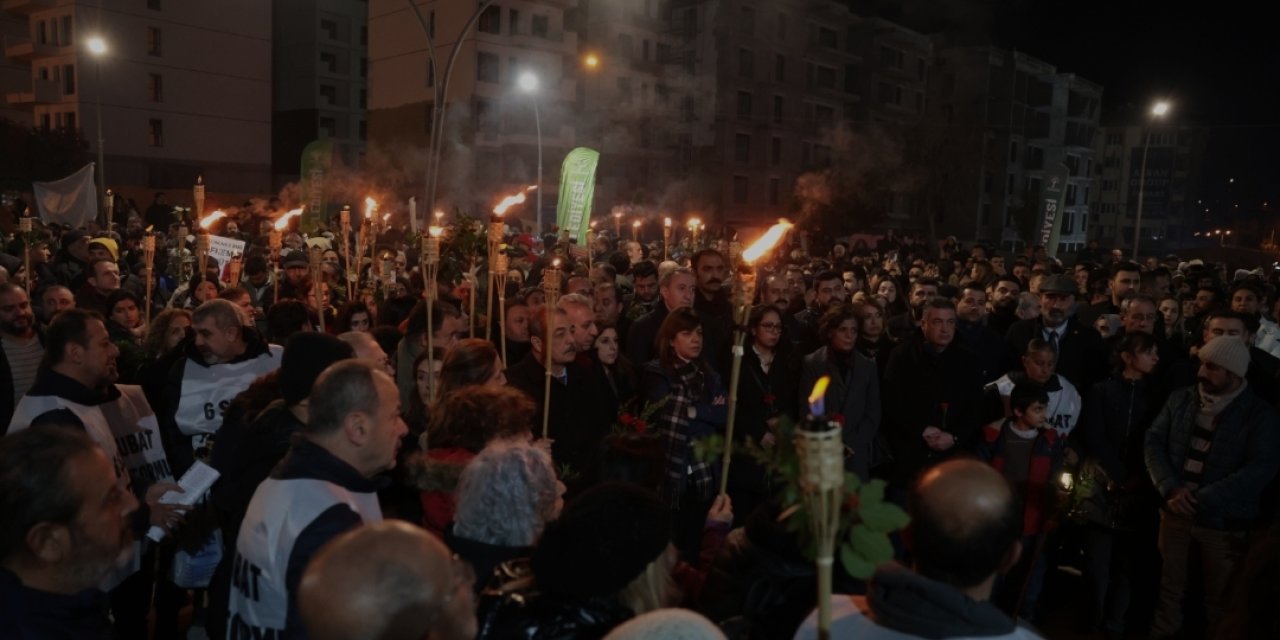 Hatay'da acı ve öfke bir arada: 6 Şubat depremlerinde yaşamını yitirenler anıldı: