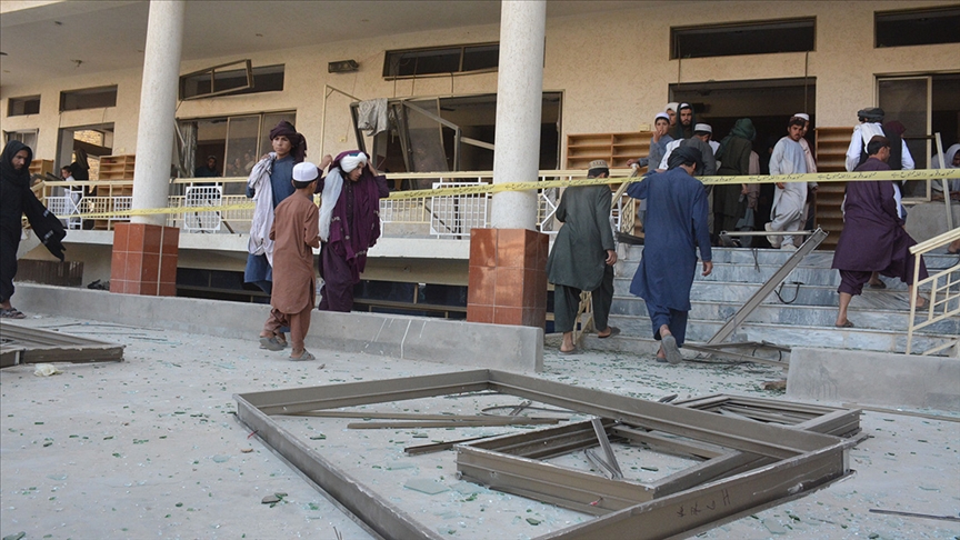 Pakistan'da camide patlama: 15 ölü 80 yaralı