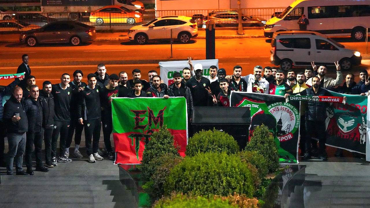 Amedspor’u taraftarları İstanbul’da da yalnız bırakmadı