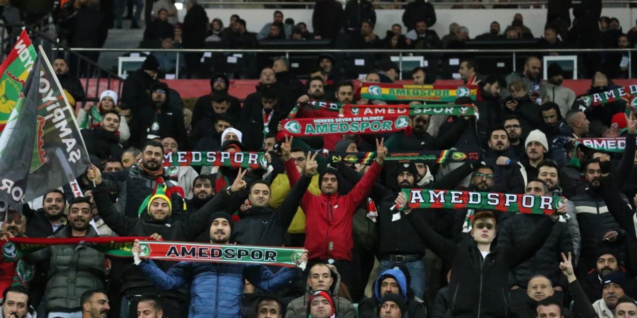 Bingöllü 35 çocuğa Amedspor forması