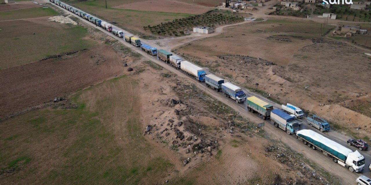Diyarbakır’dan Kobani’ye 25 yardım tırı ulaştırıldı