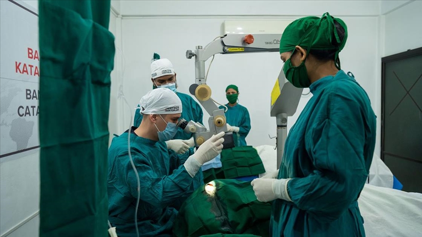 Dünya genelinde katarakt ameliyatı ihtiyacı artıyor