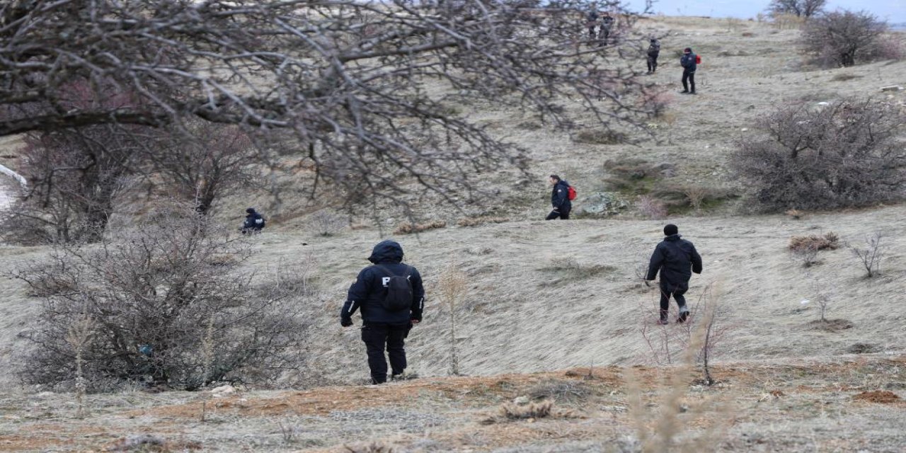 Beş gündür kayıp olan yaşlı adam için 100 kişilik ekip sahada
