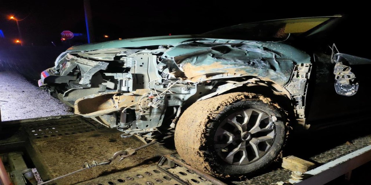 İki otomobil çarpıştı: 7 yaralı