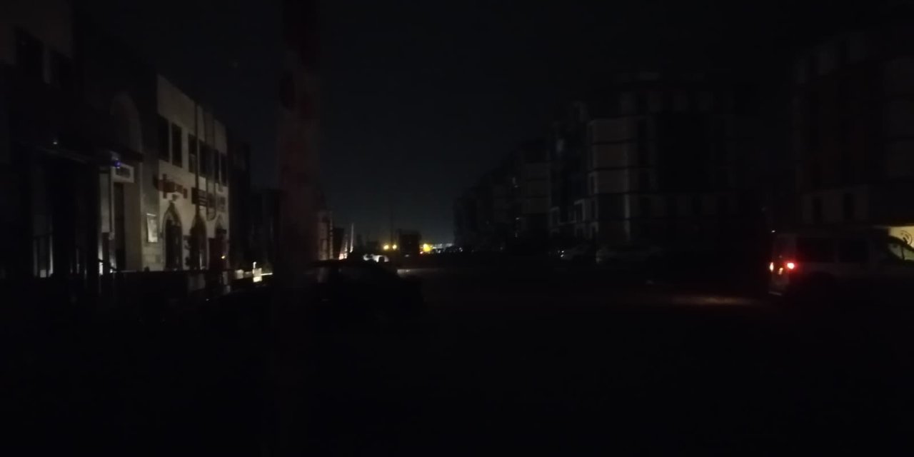 Diyarbakır’da 9 saatlik elektrik kesintisi vatandaşları çileden çıkardı