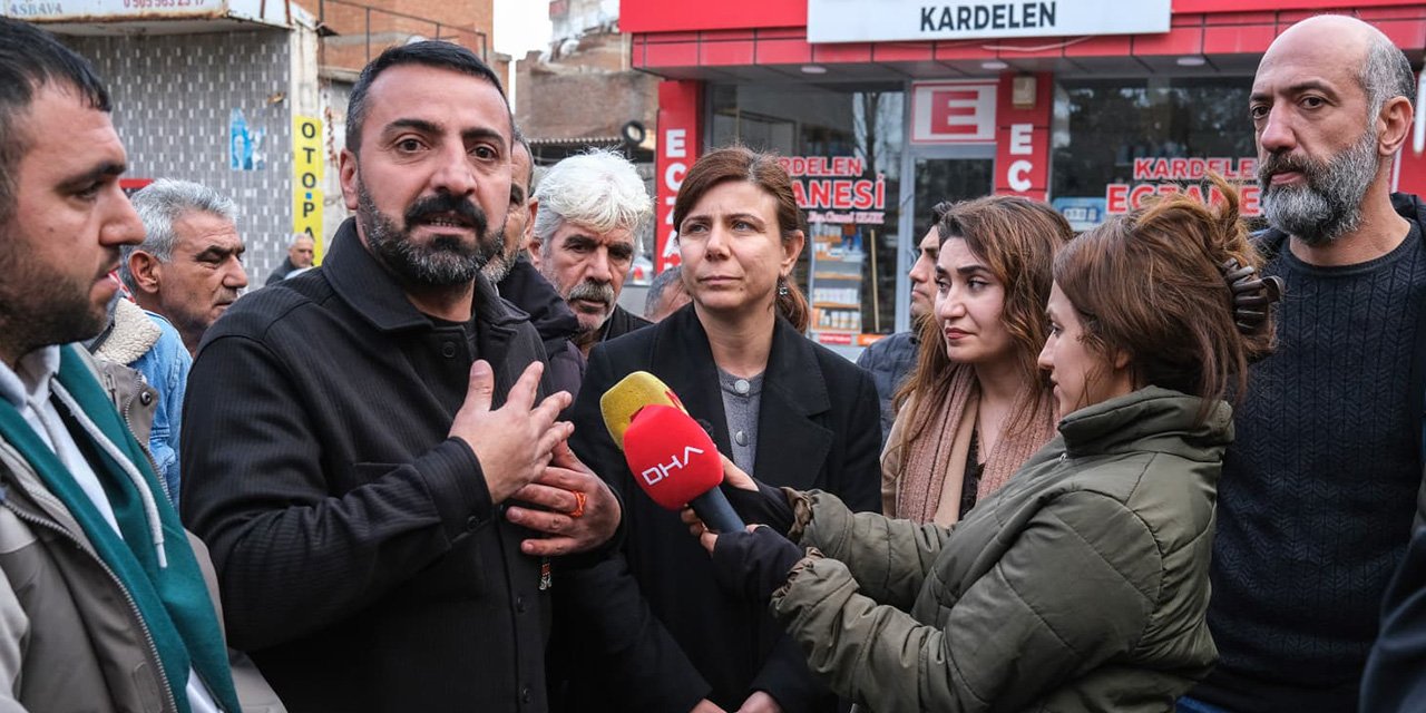 Başkan Bucak, Seyyar satıcılara birlikte açıklama yaptı