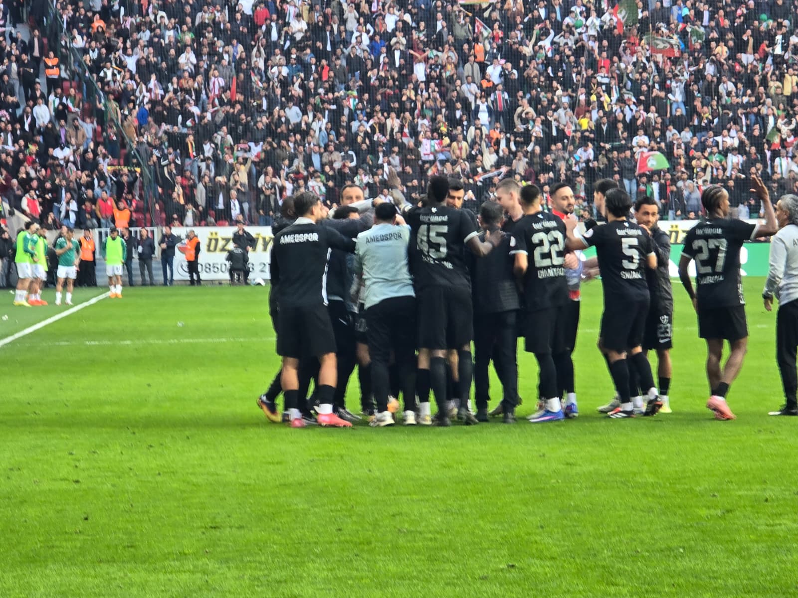 Amedspor Sakaryaspor karşında ilk yarıyı önde tamamladı