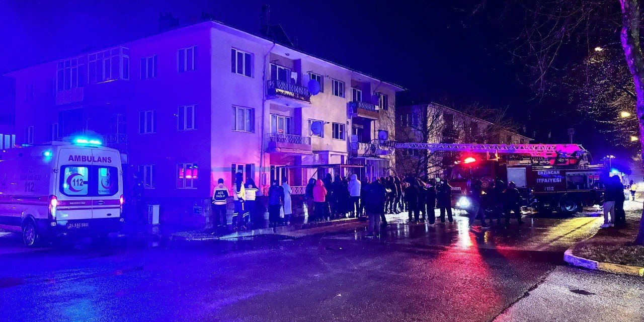 Erzincan’da yangın: 8 kişi dumandan etkilendi