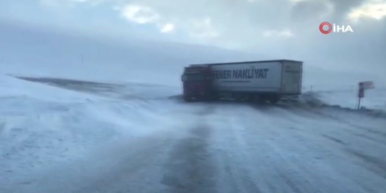 Kar ve tipi ulaşımı durdurdu