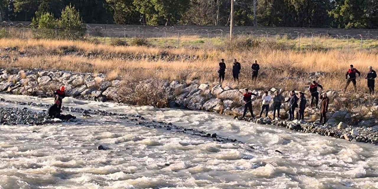 Akıntıya kapılan çocuk hayatını kaybetti