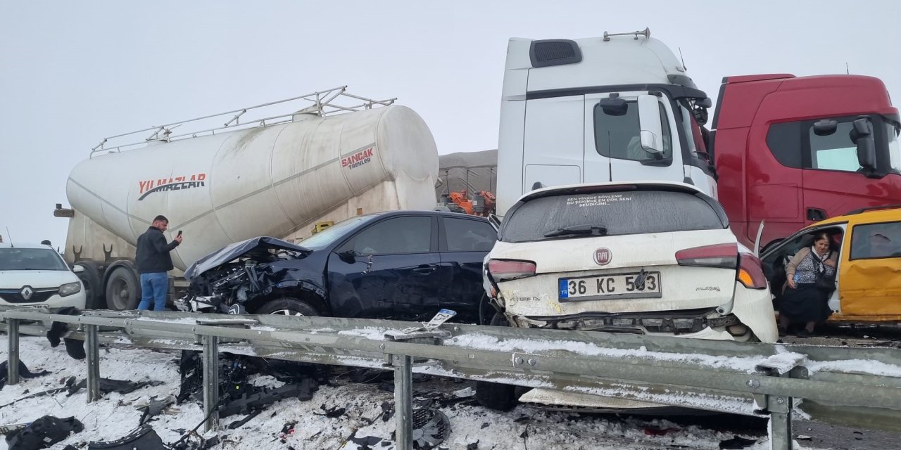 Erzurum’da zincirleme kaza: 8 ağır yaralı