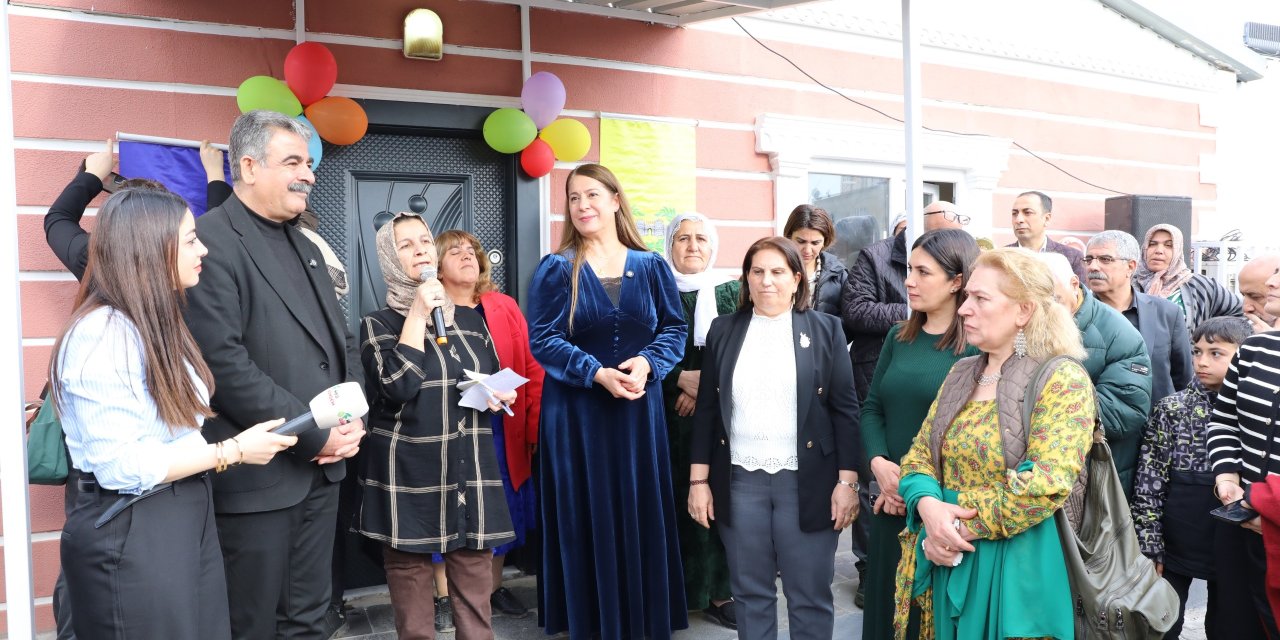 Diyarbakır'da halk kütüphanesi açıldı