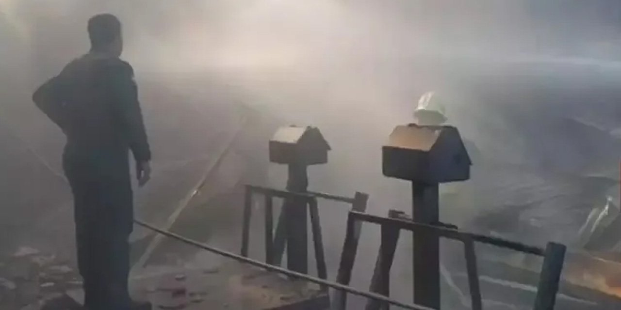 İran’da askeri helikopter pazar yerine düştü