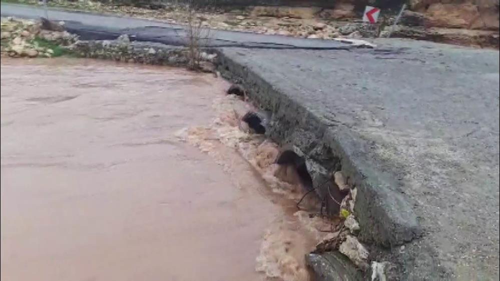 Diyarbakır’da sağanak sonrası köprüler hasar aldı