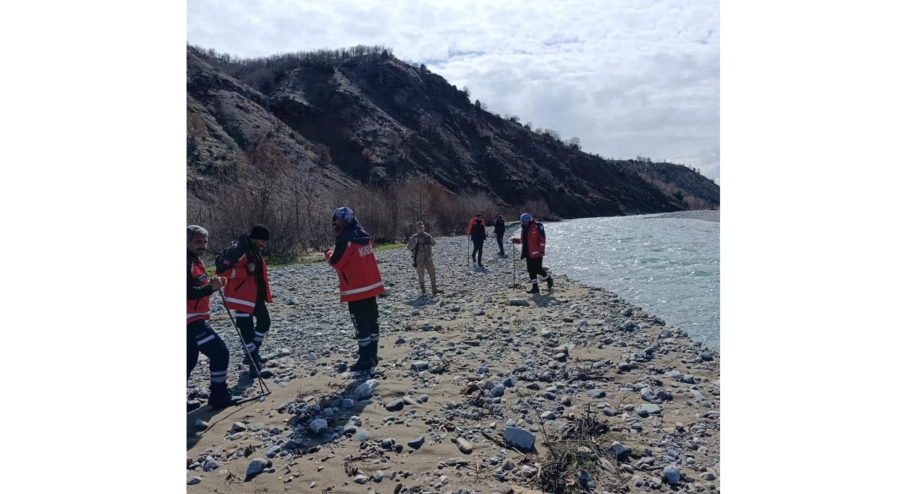 Diyarbakır'da kayıp yurttaşı arama çalışmaları devam ediyor
