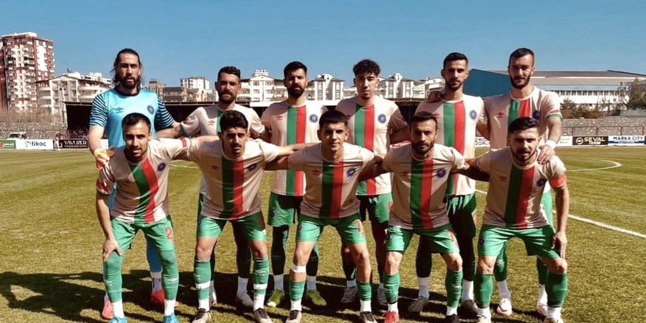 Diyarbakır Büyükşehir Belediyespor ilk yarıyı 2-0 önde kapattı