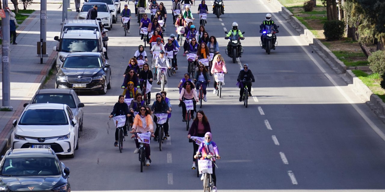 Diyarbakır’da Kadınlardan Özgürlük Pedalı