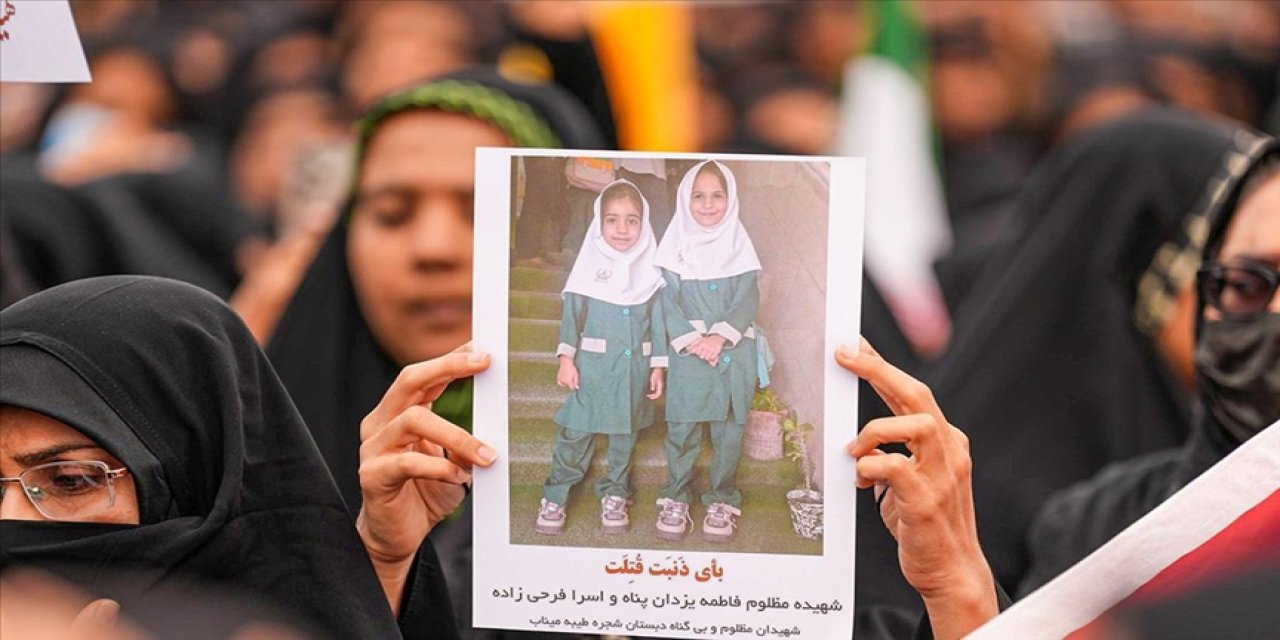 ABD-İsrail saldırısında hayatını kaybeden öğrenciler için cenaze töreni düzenlendi